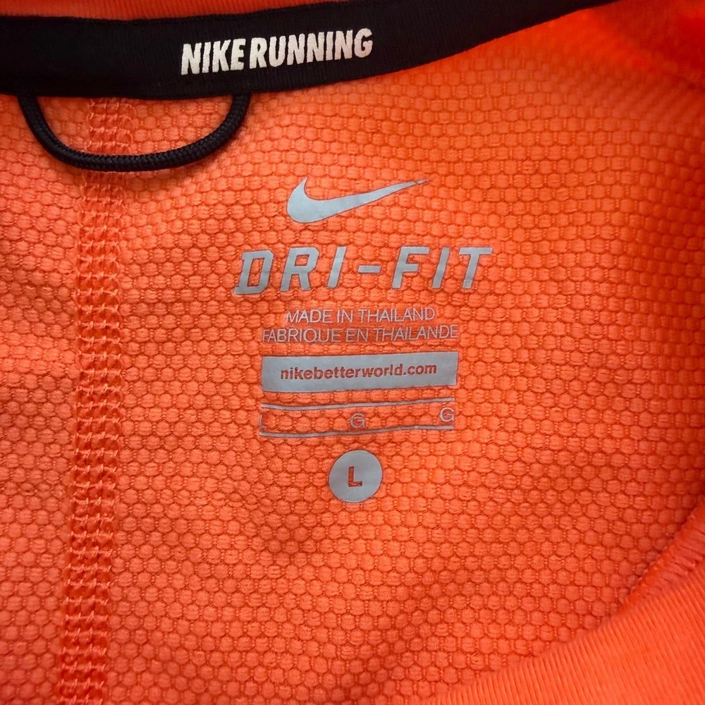 Nike Dri-FIT Sprint Long Sleeve Crew Running Shirt Mens Large Orange Thumbhole